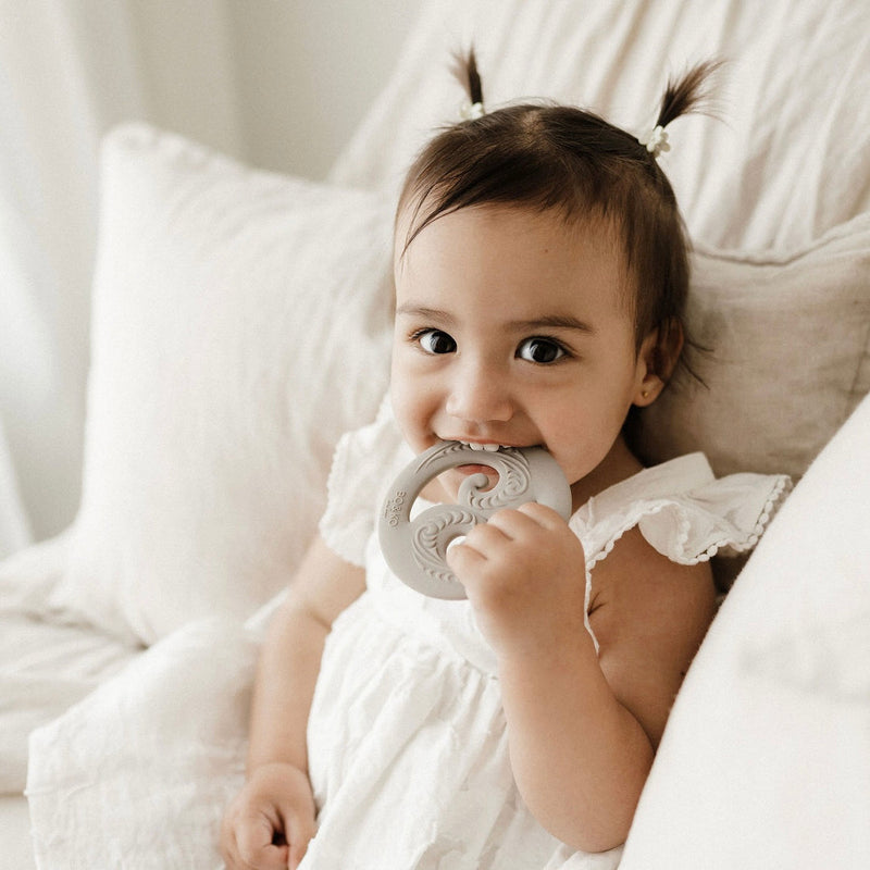 BO&KO Koru Teether Olive