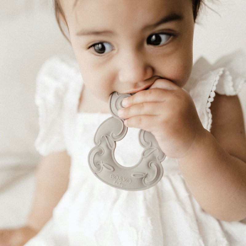 BO&KO Tiki Teether Olive