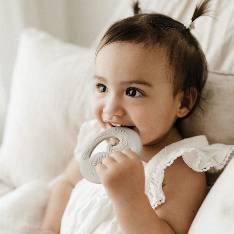 BO&KO Koru Teether Olive