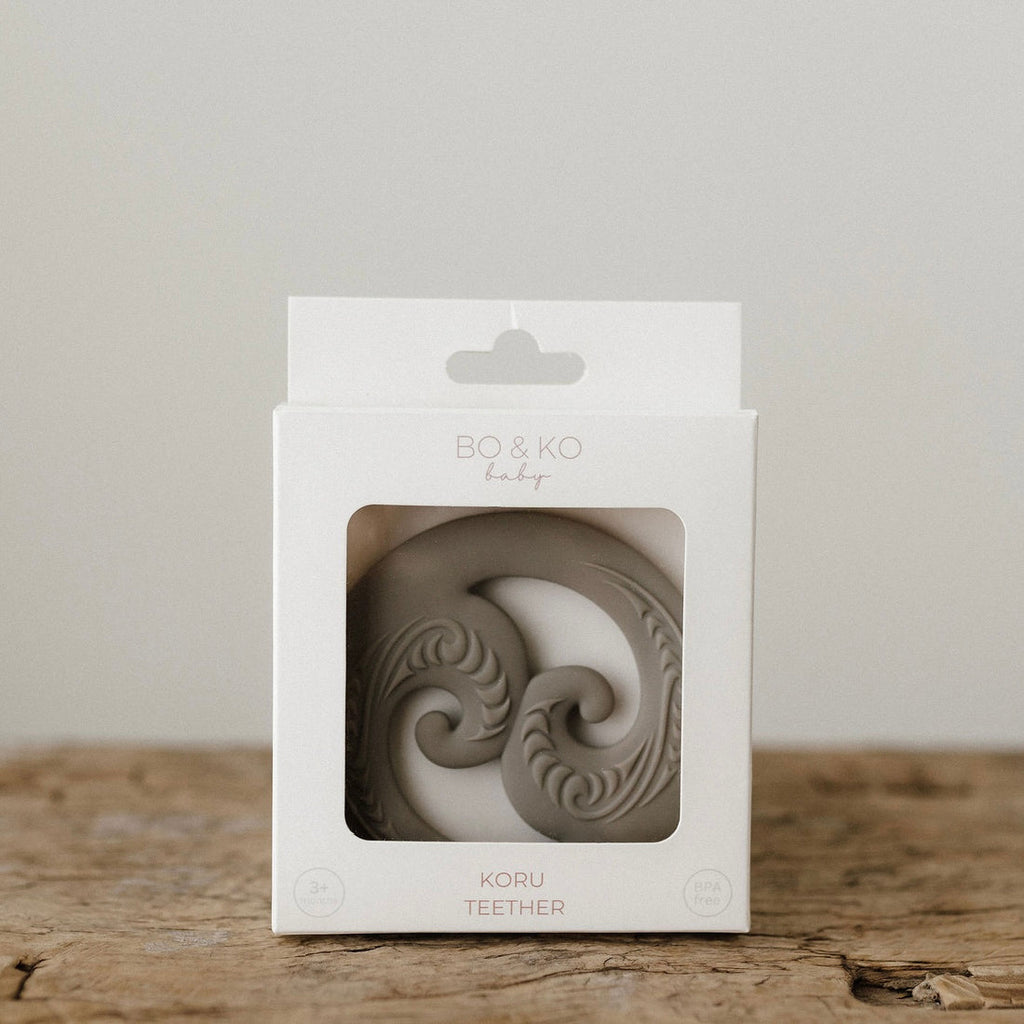 BO&KO Koru Teether Olive