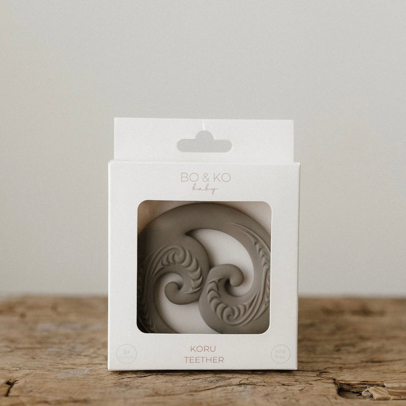 BO&KO Koru Teether Olive